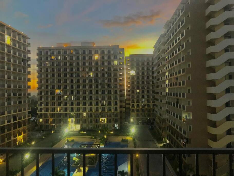 Villahermia Staycation Avida Riala Tower Cebu It Park Lapu-Lapu City Exterior foto